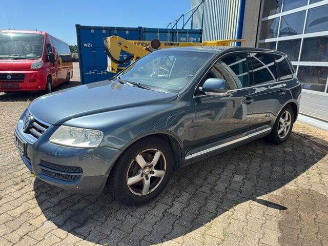Volkswagen Touareg 3.2 V6/ GETRIEBESCHADEN /Motor läuft! - Autoutilitară cu platformă: Foto 1 Volkswagen Touareg 3.2 V6/ GETRIEBESCHADEN /Motor läuft! - Autoutilitară cu platformă: Foto 1