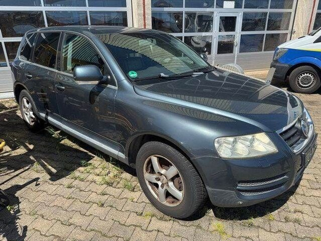 Volkswagen Touareg 3.2 V6/ GETRIEBESCHADEN /Motor läuft! - Autoutilitară cu platformă: Foto 3 Volkswagen Touareg 3.2 V6/ GETRIEBESCHADEN /Motor läuft! - Autoutilitară cu platformă: Foto 3