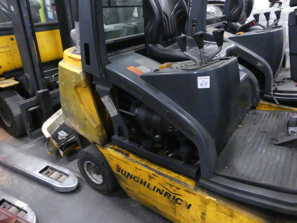 2 Chariots élévateur au gaz Jungheinrich TFG20A - Motostivuitor: Foto 3 2 Chariots élévateur au gaz Jungheinrich TFG20A - Motostivuitor: Foto 3