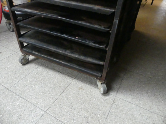 3 Chariots de four avec platine 60x40 cm - Utilaj brutarie: Foto 5 3 Chariots de four avec platine 60x40 cm - Utilaj brutarie: Foto 5