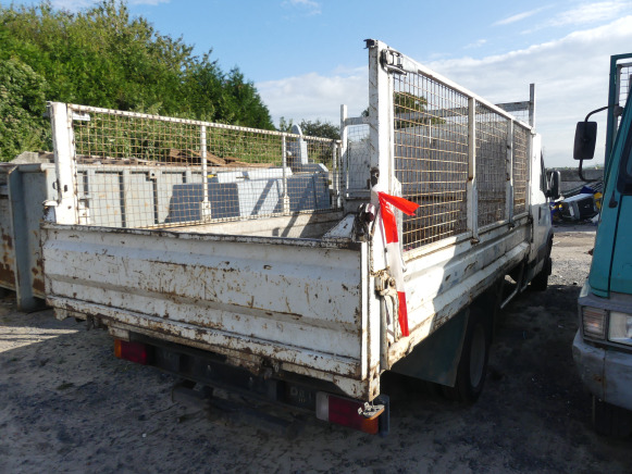 Camionnette benne basculante Iveco 35C10 (2006-196.690 km) - Autoutilitară basculantă: Foto 3 Camionnette benne basculante Iveco 35C10 (2006-196.690 km) - Autoutilitară basculantă: Foto 3