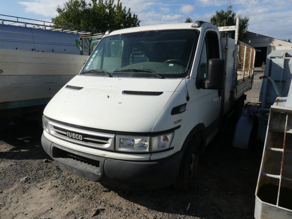 Camionnette benne basculante Iveco 35C10 (2006-196.690 km) - Autoutilitară basculantă: Foto 1 Camionnette benne basculante Iveco 35C10 (2006-196.690 km) - Autoutilitară basculantă: Foto 1