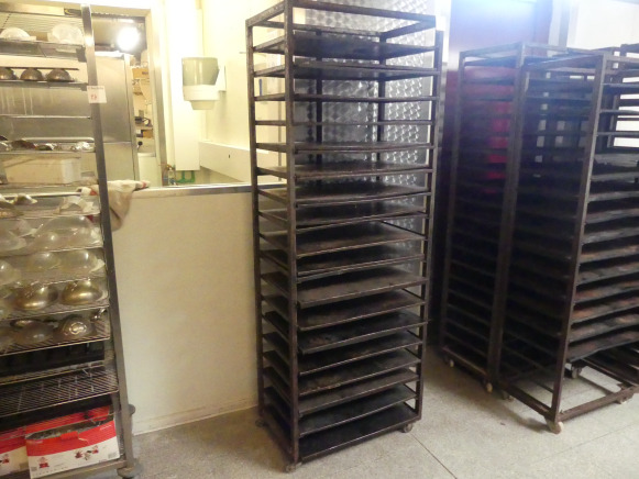 Chariot de four avec platine 60x40 cm (4 bords) - Utilaj brutarie: Foto 1 Chariot de four avec platine 60x40 cm (4 bords) - Utilaj brutarie: Foto 1