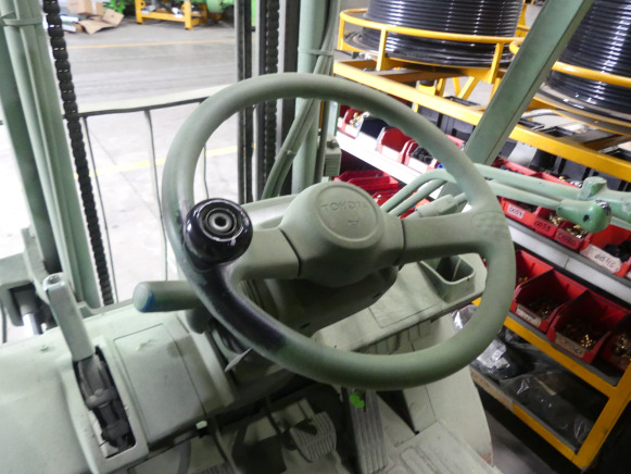 Chariot élévateur Toyota - Electrostivuitor: Foto 4 Chariot élévateur Toyota - Electrostivuitor: Foto 4