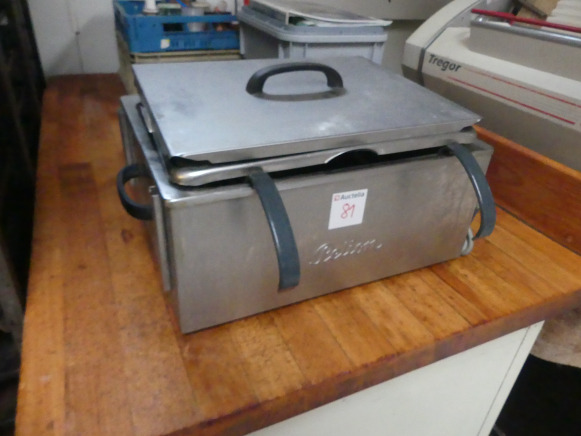 Friteuse à boule de Berlin Pelion, Allongeuse à pistolet marque et modèle illisible - Utilaj brutarie: Foto 1 Friteuse à boule de Berlin Pelion, Allongeuse à pistolet marque et modèle illisible - Utilaj brutarie: Foto 1