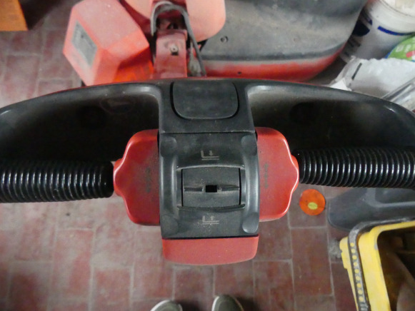 Gerbeur Fenwick L12 - Transpalet la mare înălţime: Foto 4 Gerbeur Fenwick L12 - Transpalet la mare înălţime: Foto 4