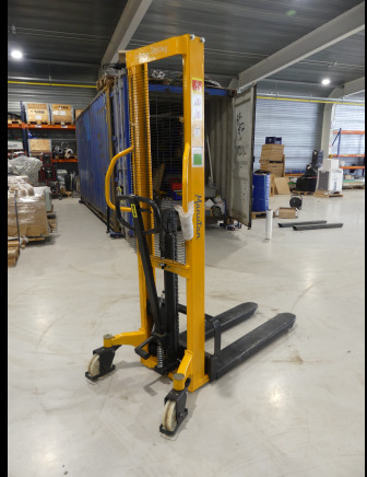 Gerbeur Manutan A170153 - Transpalet la mare înălţime: Foto 4 Gerbeur Manutan A170153 - Transpalet la mare înălţime: Foto 4