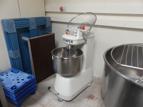 Pétrin à spirale Kemper - Utilaj brutarie: Foto 2 Pétrin à spirale Kemper - Utilaj brutarie: Foto 2