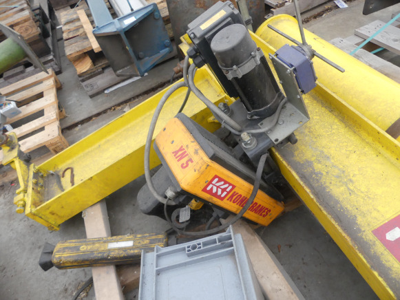 Potence de levage sur colonne Konecranes XN5 - Macara portal: Foto 3 Potence de levage sur colonne Konecranes XN5 - Macara portal: Foto 3