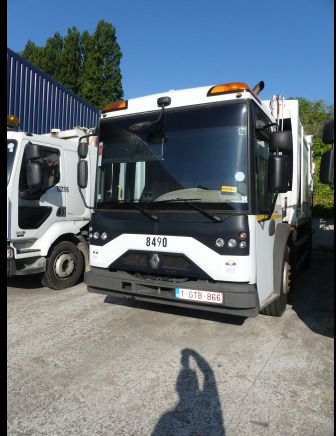 REF:8490 - Camion poubelle Renault Access (2014-236.794 km) - Autogunoiere: Foto 1 REF:8490 - Camion poubelle Renault Access (2014-236.794 km) - Autogunoiere: Foto 1