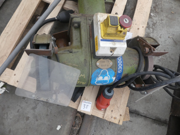 REF:D12 - Touret à meuler double tête - Utilaj prelucrare metal: Foto 2 REF:D12 - Touret à meuler double tête - Utilaj prelucrare metal: Foto 2