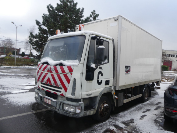 Camion furgon REF:num imat PLI114 - Camion tapissière Iveco Iveco eurocarg 75E/3.2: Foto 13