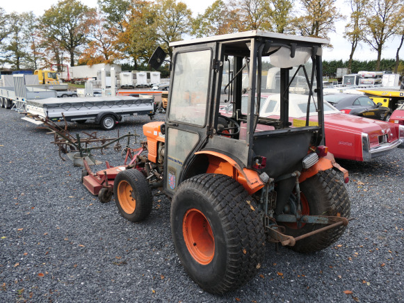 Tracteur pour par cet jardin + faucheuse rotative Kubota 245DT ( VIN:245DT72778) - Tractor agricol: Foto 3 Tracteur pour par cet jardin + faucheuse rotative Kubota 245DT ( VIN:245DT72778) - Tractor agricol: Foto 3