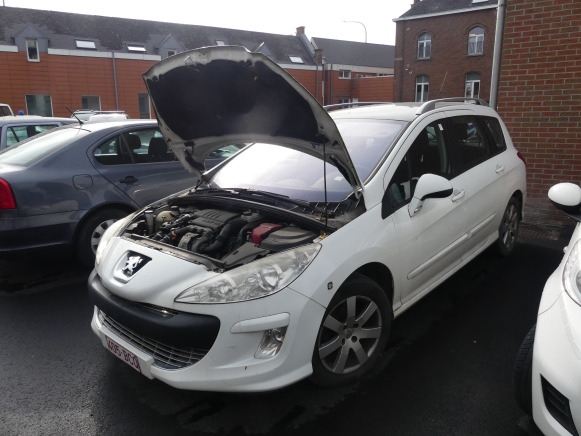 Voiture Peugeot 308 (2010-184.813 km) - Automobil: Foto 1 Voiture Peugeot 308 (2010-184.813 km) - Automobil: Foto 1