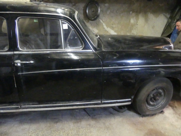 Voiture ancêtre Mercedes-Benz 220S Poton - Automobil: Foto 3 Voiture ancêtre Mercedes-Benz 220S Poton - Automobil: Foto 3
