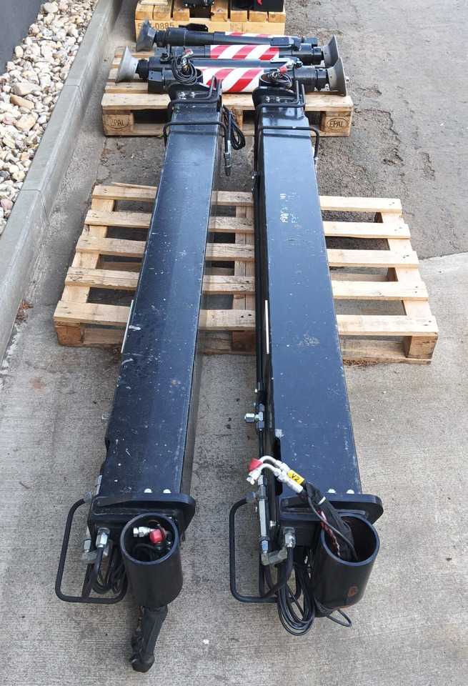 FASSI - PALFINGER - HIAB - HMF - ATLAS additional stabilizers, Zusatzabstützen - Macara montată: Foto 2 FASSI - PALFINGER - HIAB - HMF - ATLAS additional stabilizers, Zusatzabstützen - Macara montată: Foto 2