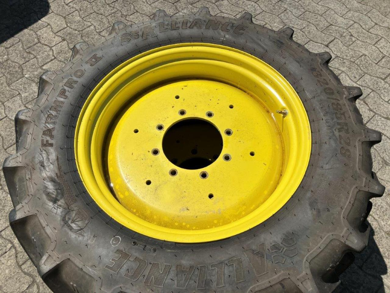 Alliance 320/85R28 - Anvelopă pentru Utilaje agricole: Foto 4 Alliance 320/85R28 - Anvelopă pentru Utilaje agricole: Foto 4