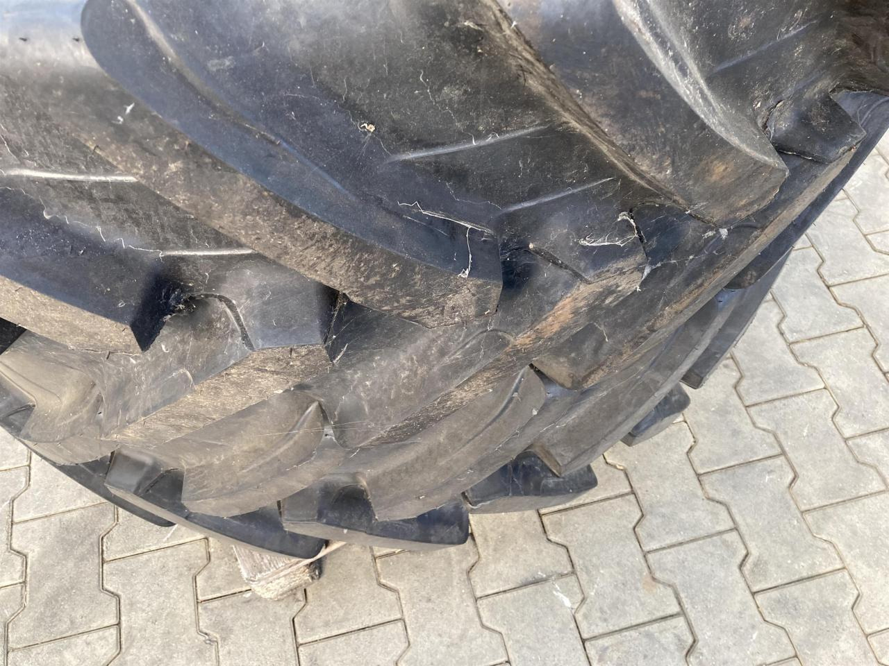 Alliance 420/85R28 - Anvelopă pentru Utilaje agricole: Foto 3 Alliance 420/85R28 - Anvelopă pentru Utilaje agricole: Foto 3