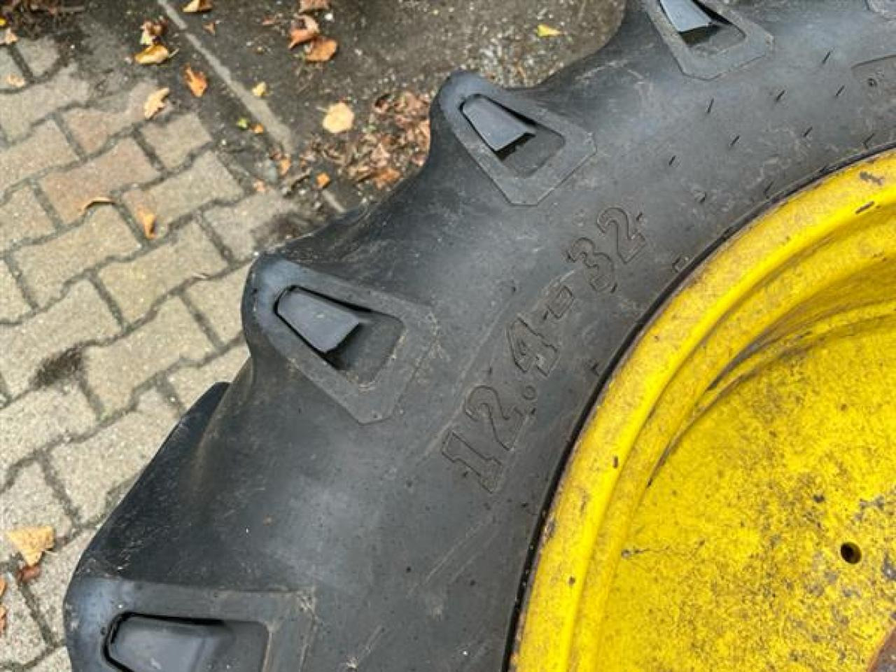 BKT 12.4-32 - Anvelopă pentru Utilaje agricole: Foto 3 BKT 12.4-32 - Anvelopă pentru Utilaje agricole: Foto 3