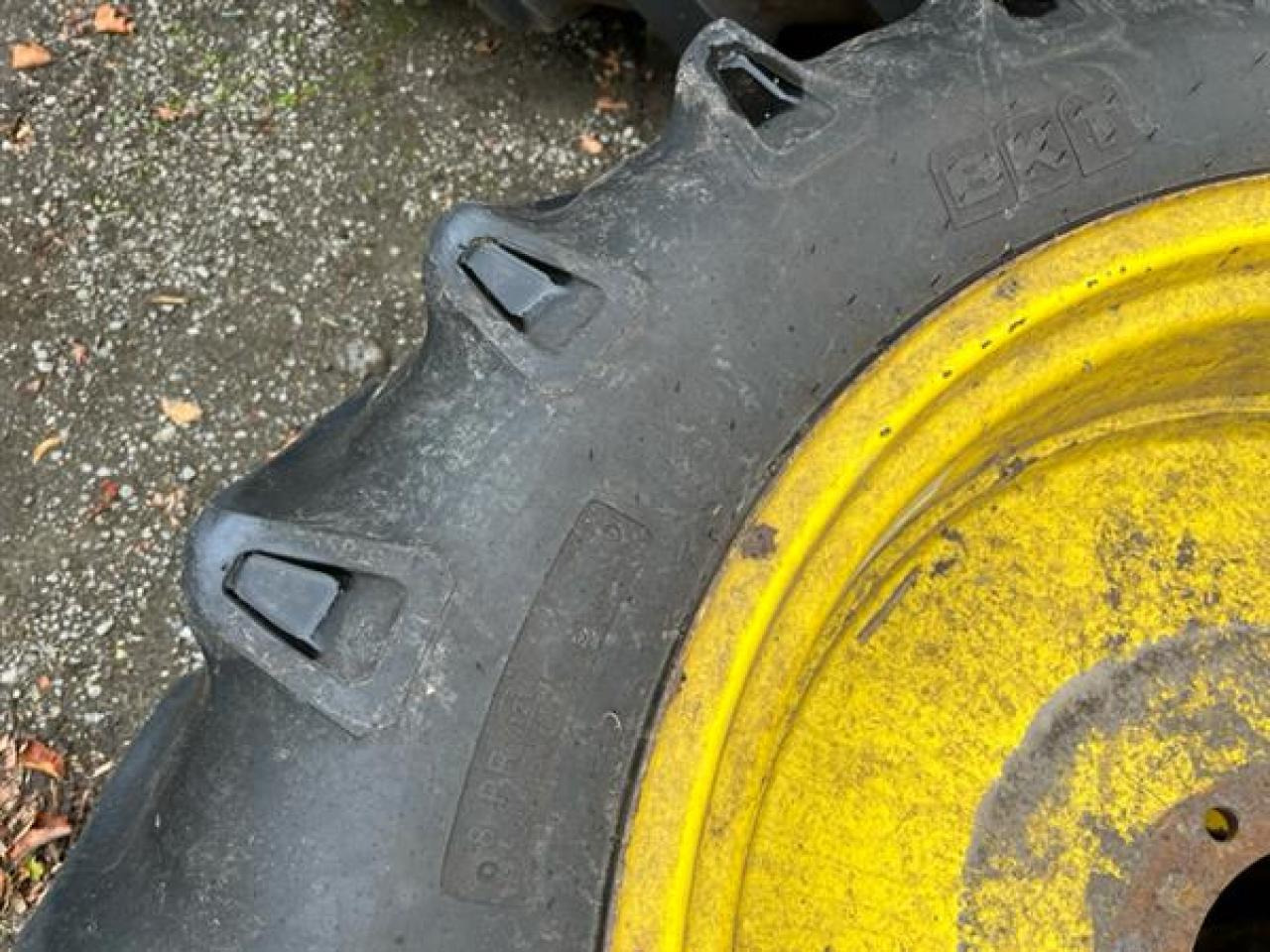 BKT 12.4-32 - Anvelopă pentru Utilaje agricole: Foto 4 BKT 12.4-32 - Anvelopă pentru Utilaje agricole: Foto 4