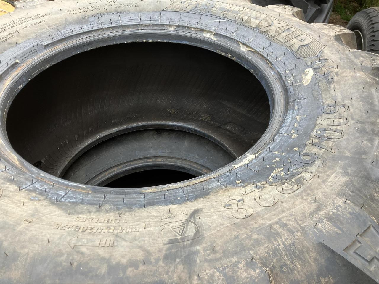 BKT 600/65R28 - Anvelopă pentru Utilaje agricole: Foto 2 BKT 600/65R28 - Anvelopă pentru Utilaje agricole: Foto 2