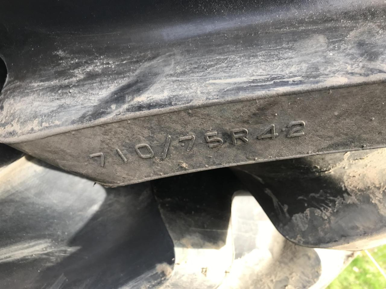 Bridgestone 710/75R42 - Anvelopă pentru Utilaje agricole: Foto 2 Bridgestone 710/75R42 - Anvelopă pentru Utilaje agricole: Foto 2