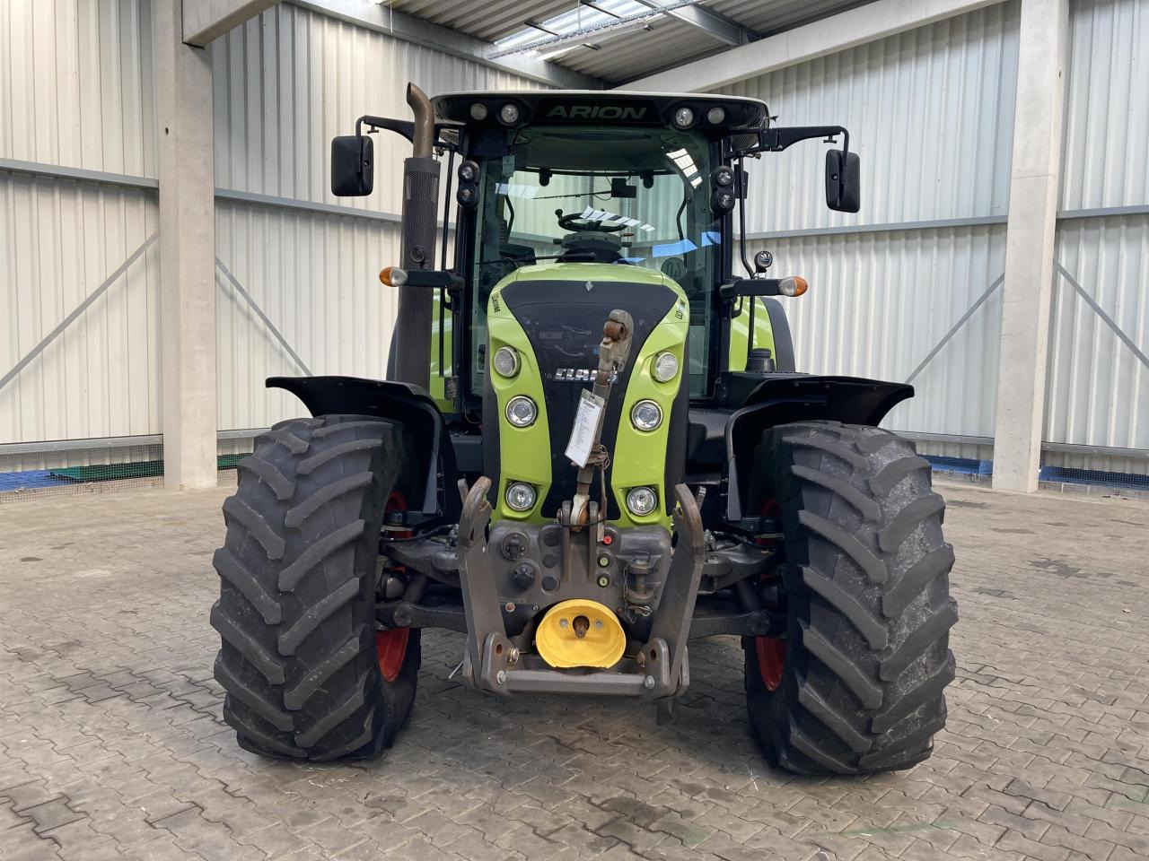 CLAAS Arion 640 - Tractor agricol: Foto 4 CLAAS Arion 640 - Tractor agricol: Foto 4