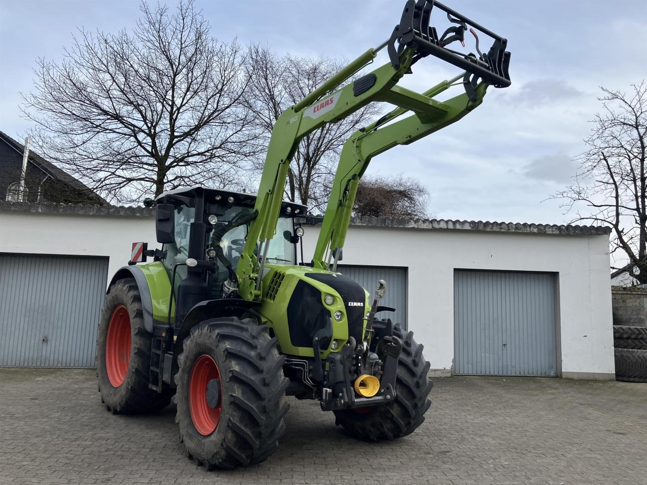 CLAAS Arion 660 C Matic - Tractor agricol: Foto 3 CLAAS Arion 660 C Matic - Tractor agricol: Foto 3