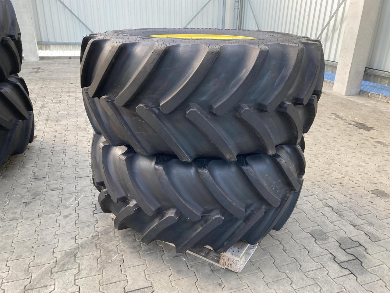 Continental 600/70R30 - Anvelopă pentru Utilaje agricole: Foto 1 Continental 600/70R30 - Anvelopă pentru Utilaje agricole: Foto 1
