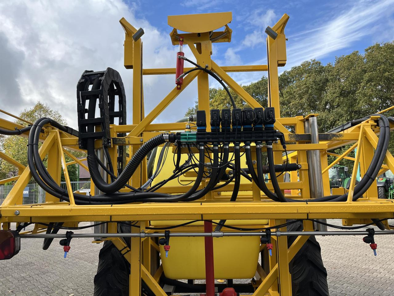 Dubex TYNDOR 2300 ltr. - Maşină de erbicidat tractata: Foto 5 Dubex TYNDOR 2300 ltr. - Maşină de erbicidat tractata: Foto 5