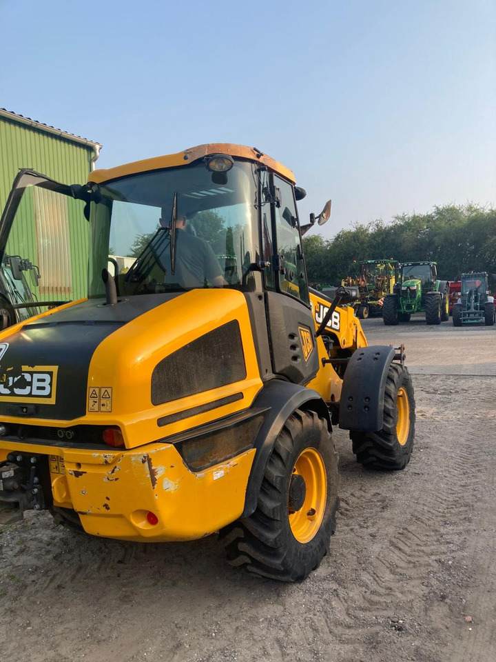 JCB TM 220 - Stivuitor telescopic: Foto 2 JCB TM 220 - Stivuitor telescopic: Foto 2