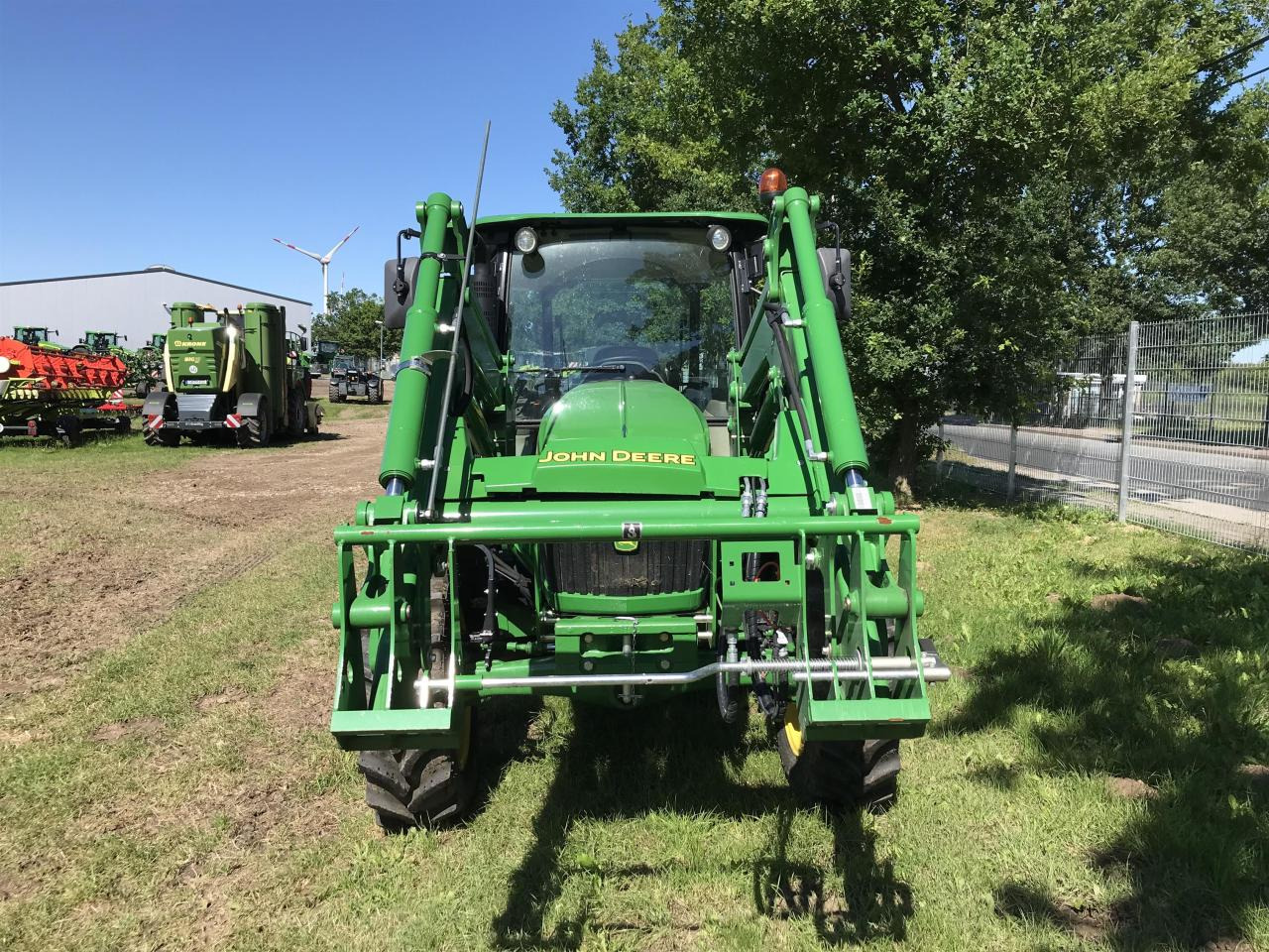 John Deere 5075E - Tractor agricol: Foto 4 John Deere 5075E - Tractor agricol: Foto 4