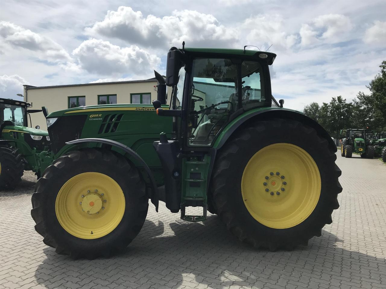John Deere 6195R - Tractor agricol: Foto 1 John Deere 6195R - Tractor agricol: Foto 1