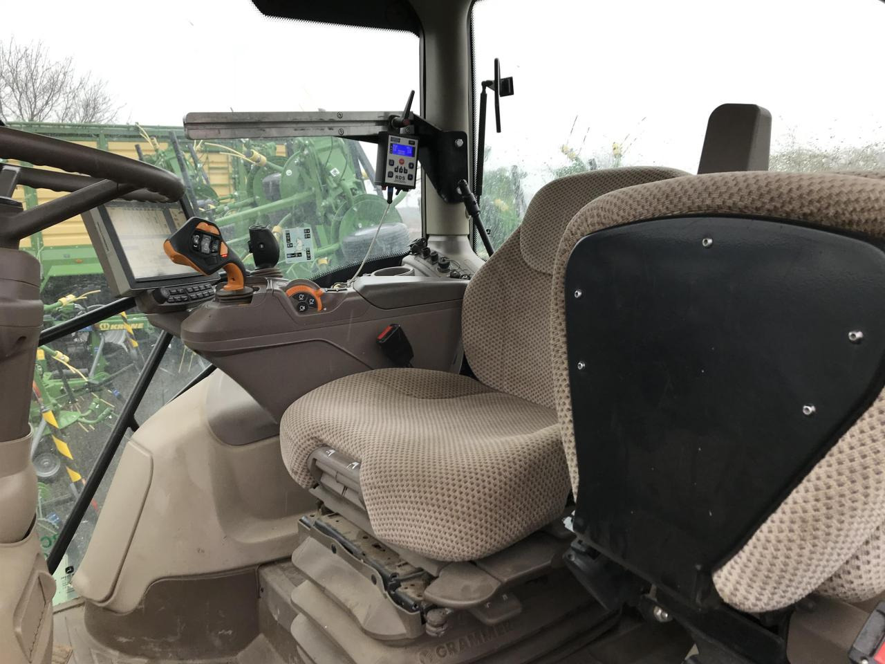 John Deere 6250R - Tractor agricol: Foto 5 John Deere 6250R - Tractor agricol: Foto 5