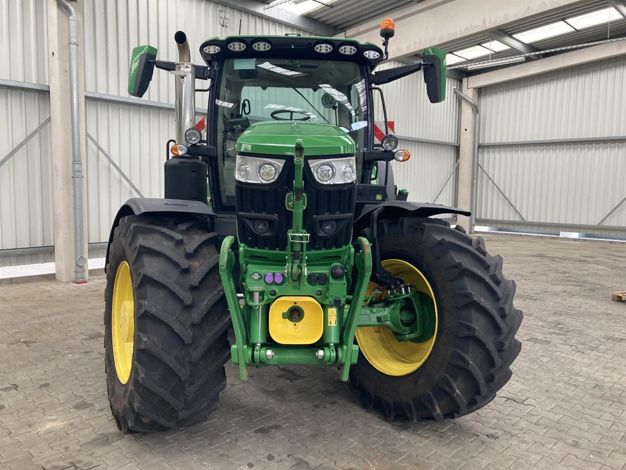 John Deere 6R 185 - Tractor agricol: Foto 3 John Deere 6R 185 - Tractor agricol: Foto 3