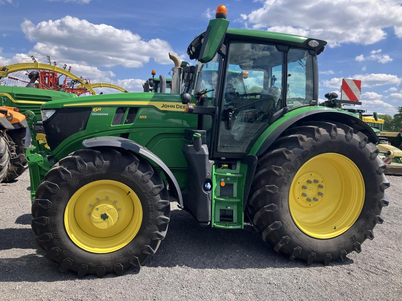 John Deere 6R 185 - Tractor agricol: Foto 1 John Deere 6R 185 - Tractor agricol: Foto 1