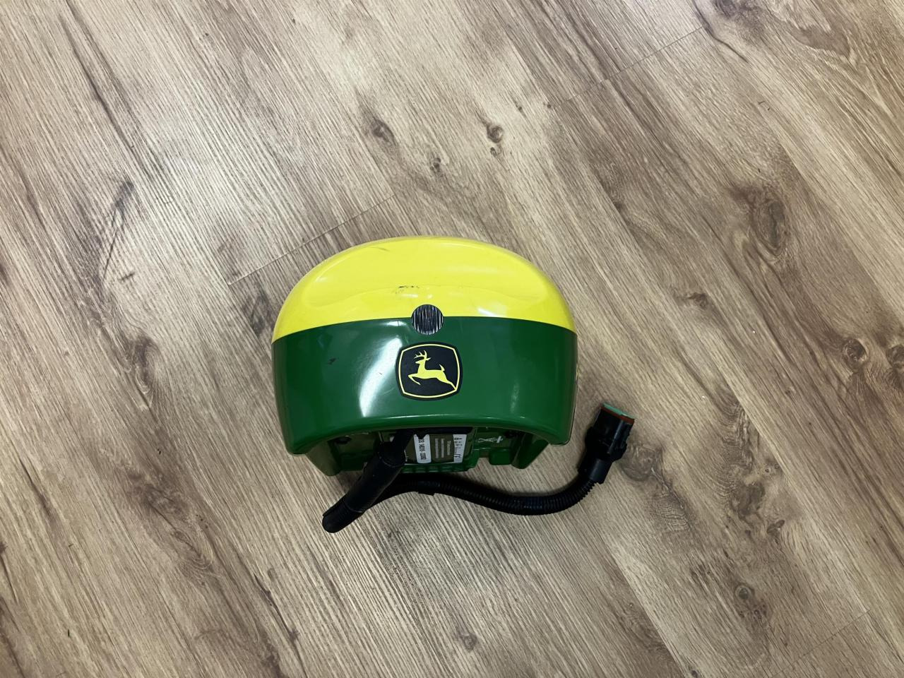 John Deere SF6000 SF3, M-RTK - Sistem de navigare pentru Utilaje agricole: Foto 2 John Deere SF6000 SF3, M-RTK - Sistem de navigare pentru Utilaje agricole: Foto 2