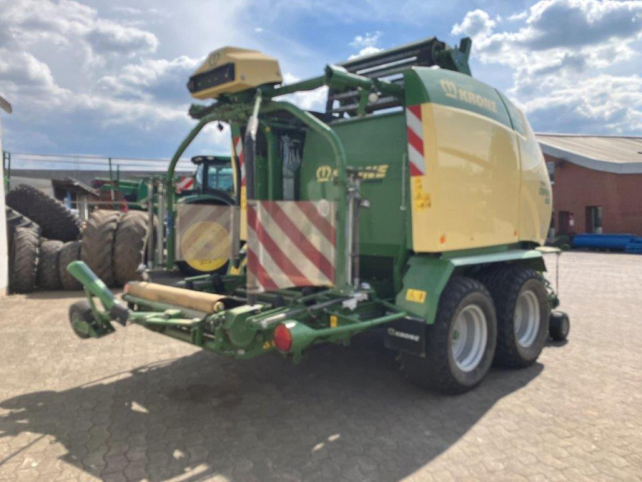 Krone CF 155 XC Comprima - Presă baloţi rotunzi: Foto 4 Krone CF 155 XC Comprima - Presă baloţi rotunzi: Foto 4