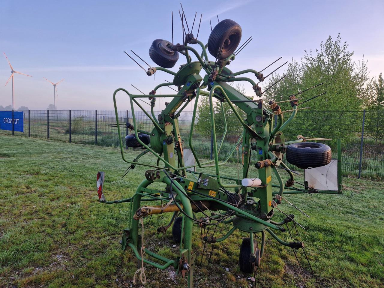 Krone KW 6.70/6 - Maşină de întors fânul: Foto 2 Krone KW 6.70/6 - Maşină de întors fânul: Foto 2