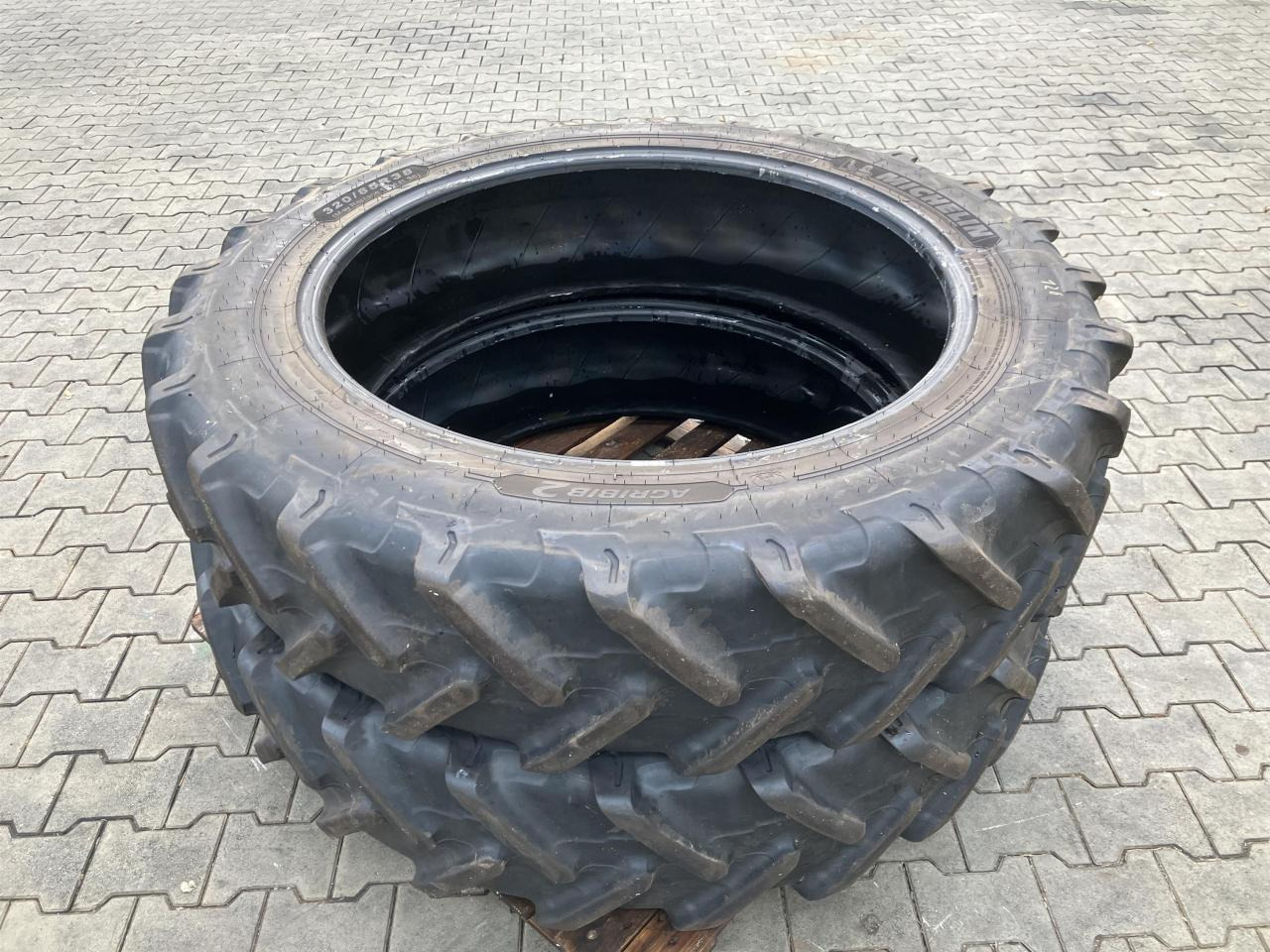 Michelin 320/85R38 - Anvelopă pentru Utilaje agricole: Foto 1 Michelin 320/85R38 - Anvelopă pentru Utilaje agricole: Foto 1