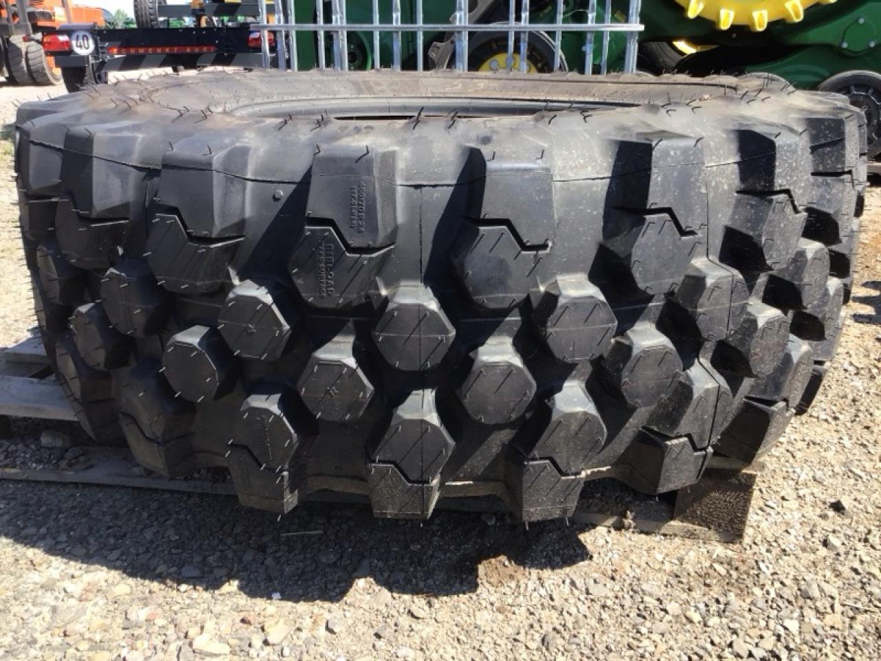Michelin 460/70R24 - Anvelopă pentru Utilaje agricole: Foto 4 Michelin 460/70R24 - Anvelopă pentru Utilaje agricole: Foto 4