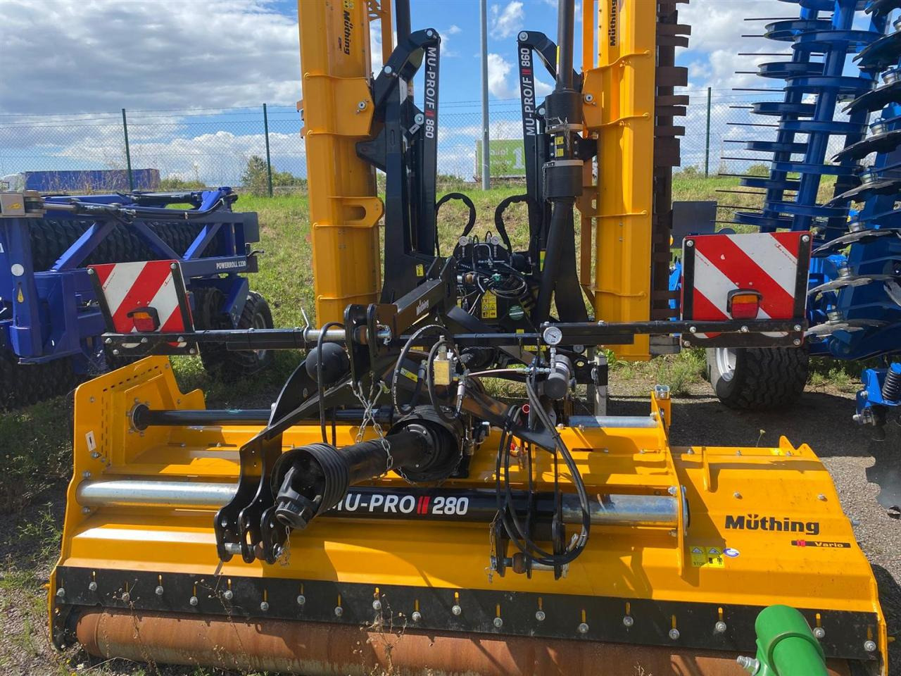 Müthing MU-PRO/F 860 Vario - Tocător resturi vegetale: Foto 1 Müthing MU-PRO/F 860 Vario - Tocător resturi vegetale: Foto 1