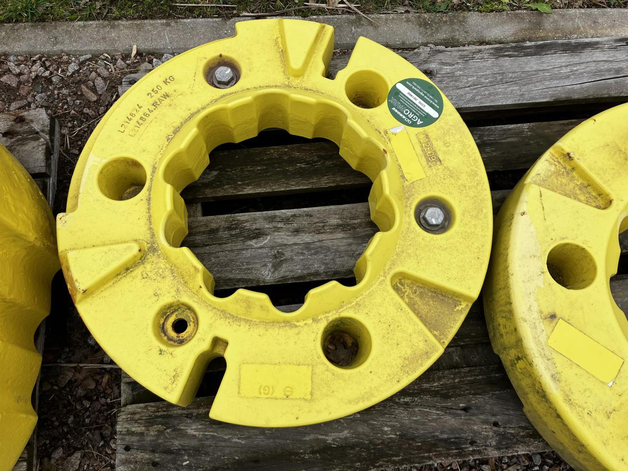 John Deere 2x 250kg - Piesă de schimb pentru Utilaje agricole: Foto 4 John Deere 2x 250kg - Piesă de schimb pentru Utilaje agricole: Foto 4