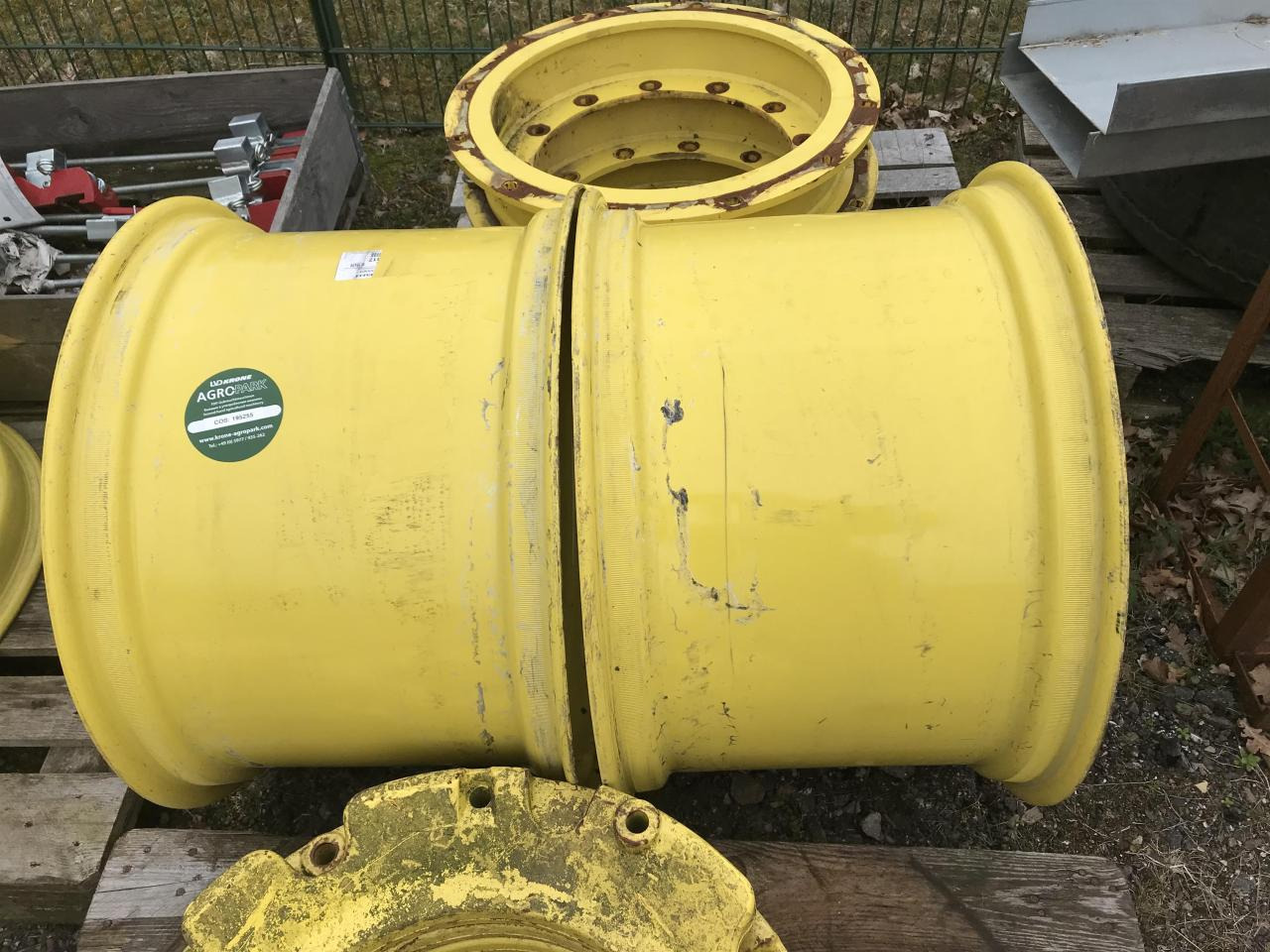 Titan 18x28 - Anvelopă pentru Utilaje agricole: Foto 1 Titan 18x28 - Anvelopă pentru Utilaje agricole: Foto 1