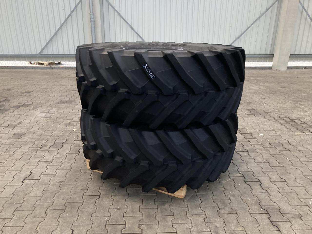 Trelleborg 650/65R38 - Anvelopă pentru Utilaje agricole: Foto 1 Trelleborg 650/65R38 - Anvelopă pentru Utilaje agricole: Foto 1