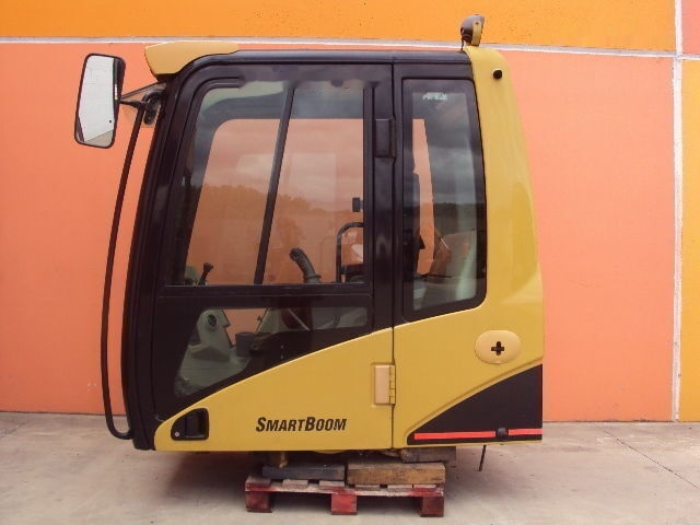 Caterpillar CAT 325C - Cabină pentru Excavator: Foto 1 Caterpillar CAT 325C - Cabină pentru Excavator: Foto 1
