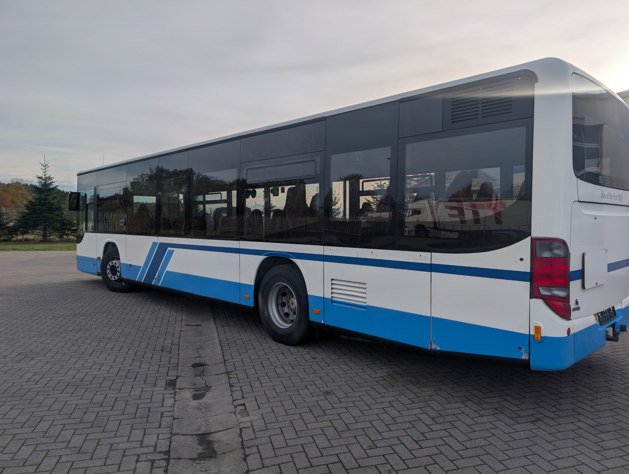 SETRA S 415 NF (Niederflur-Linienbus, Klasse II) - Autobuz urban: Foto 4 SETRA S 415 NF (Niederflur-Linienbus, Klasse II) - Autobuz urban: Foto 4