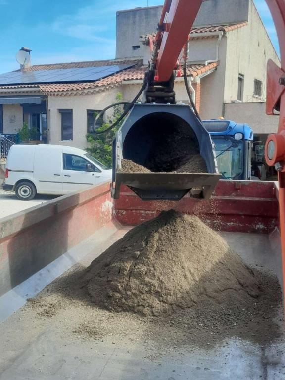 CM Crusher CBR 06 Screening Bucket - Cupă pentru Mini încărcător: Foto 1 CM Crusher CBR 06 Screening Bucket - Cupă pentru Mini încărcător: Foto 1