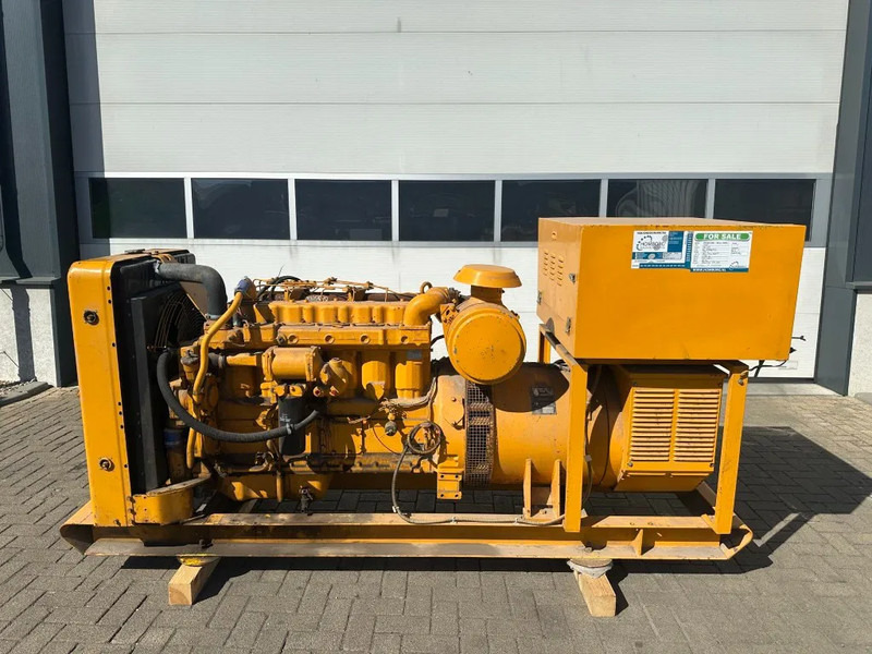 Caterpillar 3306 Leroy Somer 160 kVA noodstroom generatorset 869 hours - Generator electric: Foto 1 Caterpillar 3306 Leroy Somer 160 kVA noodstroom generatorset 869 hours - Generator electric: Foto 1