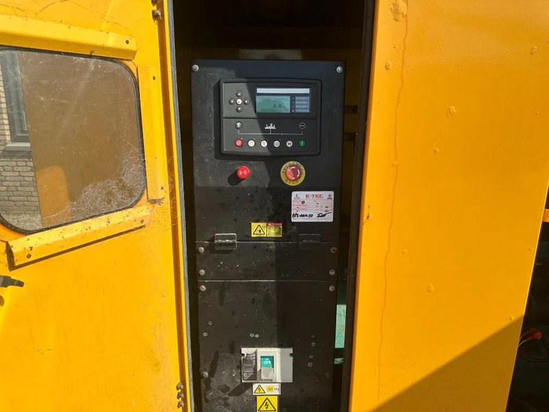 Cummins 6CTAA8.3-G2 Stamford 200 kVA Silent generatorset ex Emergency 64 hours ! - Generator electric: Foto 2 Cummins 6CTAA8.3-G2 Stamford 200 kVA Silent generatorset ex Emergency 64 hours ! - Generator electric: Foto 2